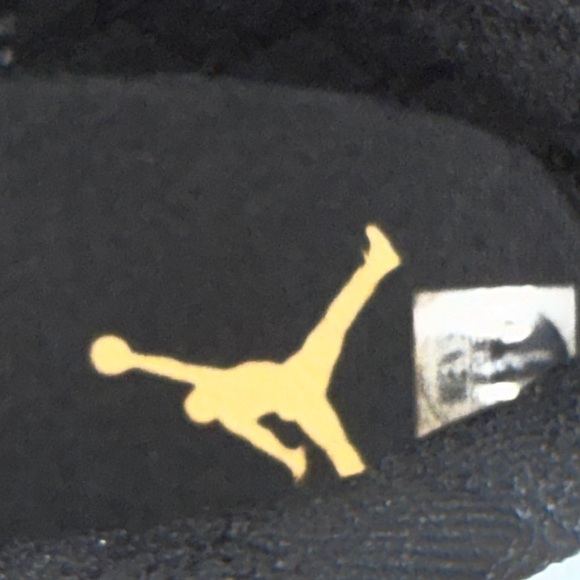 Air Jordan 12 Retro “Royalty Taxi “ - Picture 4 of 16